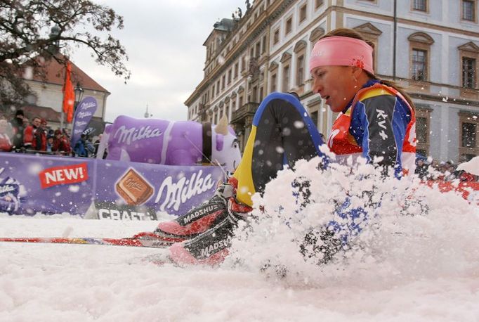 Ani ženy se nevyhnuly pádům. Takto skončila v kvalifikaci Lada Nesterenková z Ukrajiny.