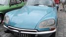 Citroën D Super, neboli Citroën DS. Velice slavné a úspěšné auto. Vyrábělo se od roku 1955 neuvěřitelných 20 let. Za tu dobu se prodalo téměř 1,5 milionu vozů. Jezdil s ním i Fantomas, dokonce i létal.