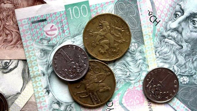 Doma mějte k dispozici hotovost. Bankovky i mince spíše nižších nominálních hodnot se mohou hodit, pokud bankomaty a platební terminály nebudou fungovat.