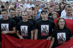 Zahájíme novou fázi ukrajinské revoluce, varuje Pravý sektor