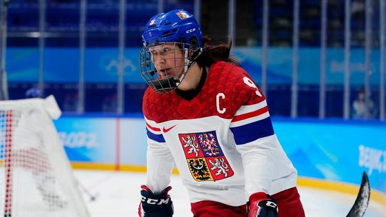 Alena Mills vedla české hokejistky na první olympiádě jako kapitánka