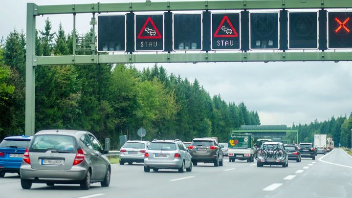 Jak je to s pravidlem dvaceti vteřin. Opravdu za něj dostanete v Německu pokutu?; Zdroj foto: ADAC