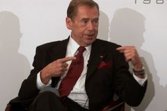 Nejlepším porevolučním prezidentem byl Havel, nejhorším Zeman, myslí si většina lidí