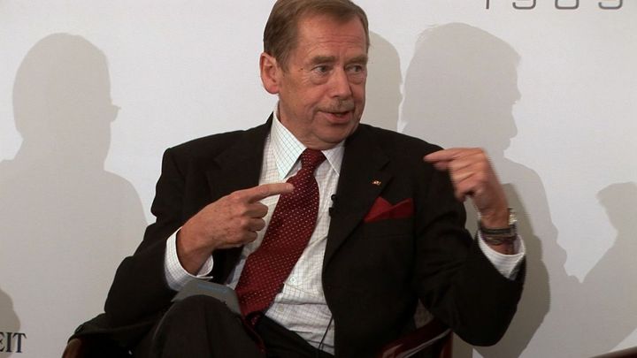 Nejlepším porevolučním prezidentem byl Havel, nejhorším Zeman, myslí si většina lidí