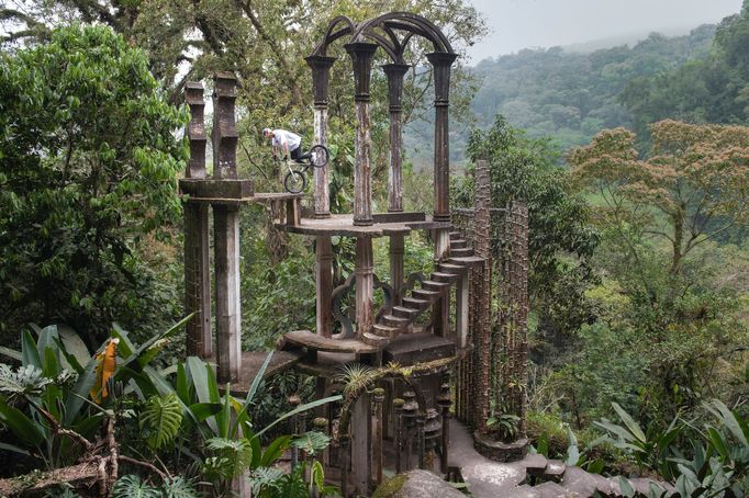 Name of photographer / Red Bull Illume Photographer: Marcos Ferro, Athlete: Tomomi Nishikubo, Location: Las Pozas, Xilitla, Mexico