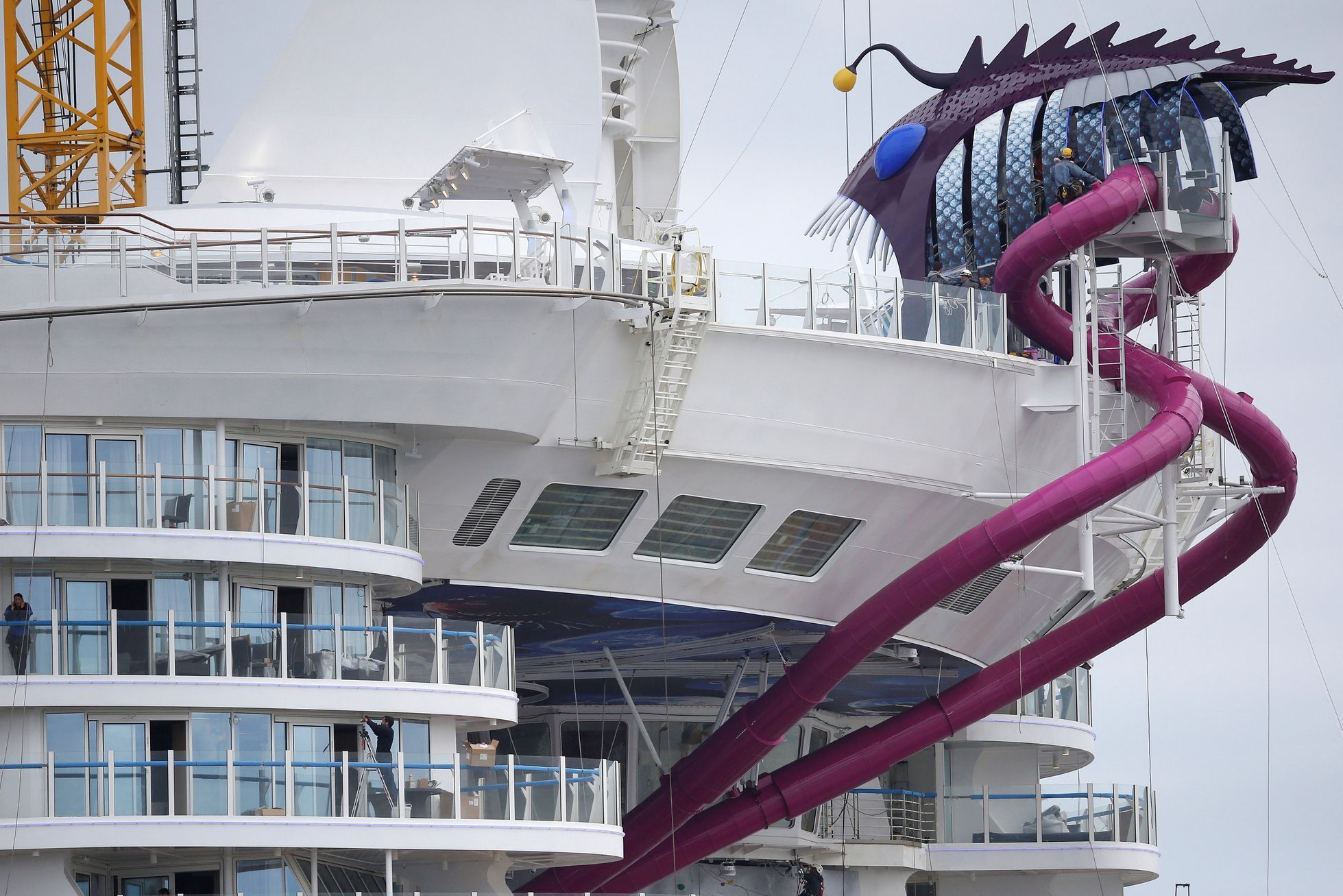 Harmony of the Seas - největší parník světa si převzal majitel