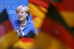 Merkelová sahala po absolutní většině, těsně ji minula