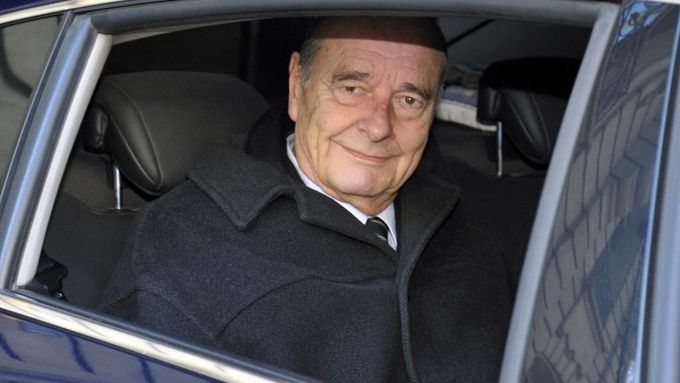 Přes všechny skandály je nyní nejoblíbenějším politikem ve Francii exprezident Chirac.