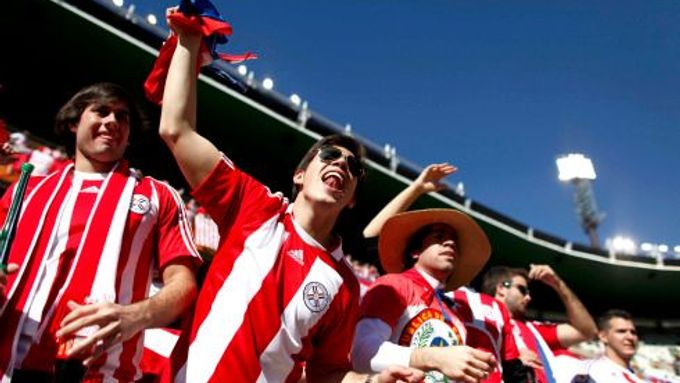 Podívejte se na brutální inzultaci rozhodčího ve fotbalovém zápase v Paraguayi.
