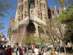 Sagrada Família, slavný barcelonské kostel Antoni Gaudího. Architekt byl katalánským patriotem.