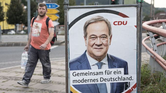 "Společně pro moderní Německo" - předvolební plakát Armina Lascheta.