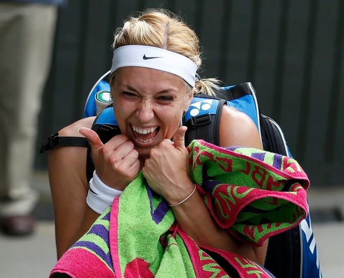 Sabine Lisická po výhře nad Serenou Williamsovou na Wimbledonu.