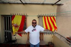 Katalánci volí, hlasování zřejmě skončí bez vítěze. Region čeká těžké vyjednávání