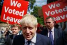 Britští konzervativci si s Johnsonem polepšili, před labouristy vedou o deset procent
