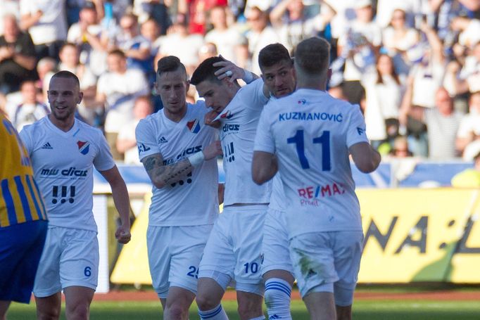 fotbal, Fortuna:Liga 2018/2019, Ostrava - Opava, radost hráčů Baníku