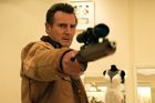 Fila: Liam Neeson řídí sněžný pluh a zabíjí. Film Mrazivá pomsta stojí za to