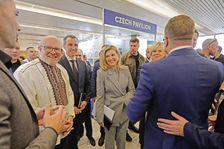 Děkujeme Česku, opakovala Zelenská. Síla je podle ní v jednotě a lidskosti