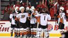 Anaheim Ducks slaví postup do druhého kola play off 2017