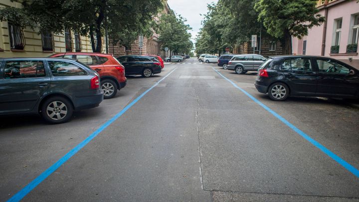 Od úterý už neplatí zrušení zón placeného parkování. Apelovalo na to i vedení Prahy