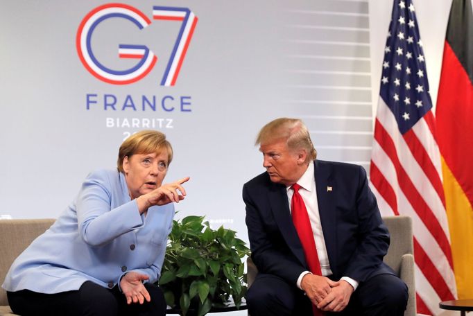 Angela Merkelová a Donald Trump na summitu G7 v Biarritzu