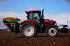 Hnojiva kvůli plynu zdražují o desítky procent. Krize dusí i Lovochemii z Agrofertu