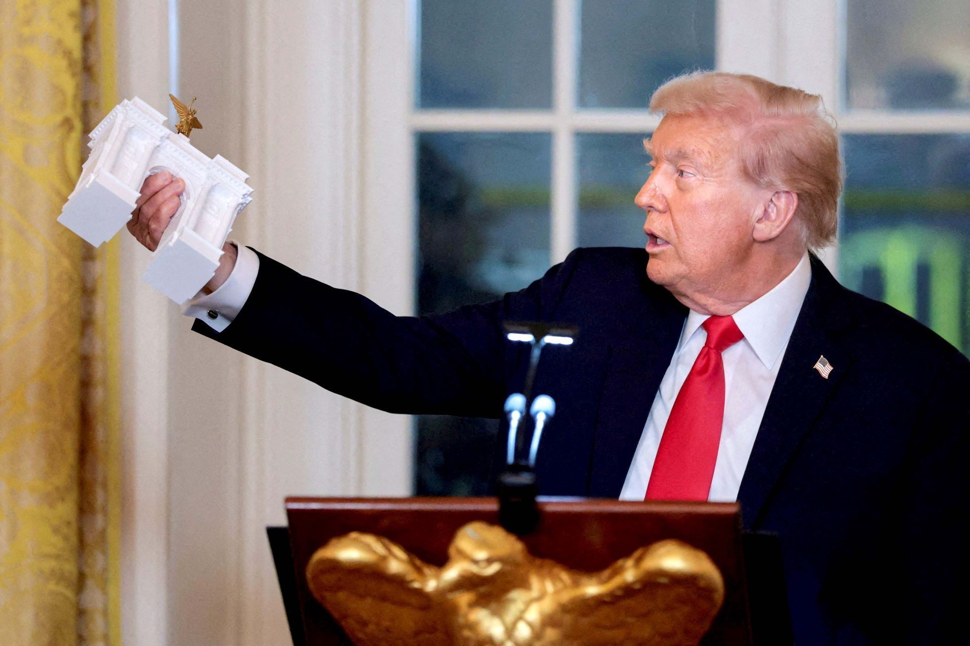 Donald Trump, USA, Washington, vizualizace, Vítězný oblouk, večeře, sponzoři