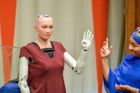 První robotická žena světa je občankou Saúdské Arábie, podobá se Audrey Hepburnové a nenosí abáju