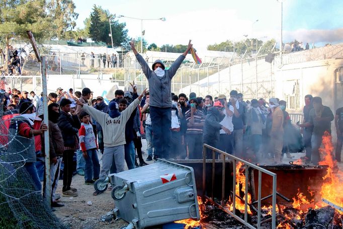 Nepokoje v detenčním centru Moria na řeckém Lesbu.