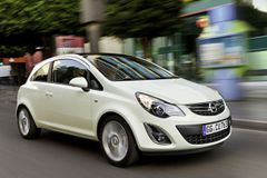 Modernizovaný Opel Corsa má orlí oči