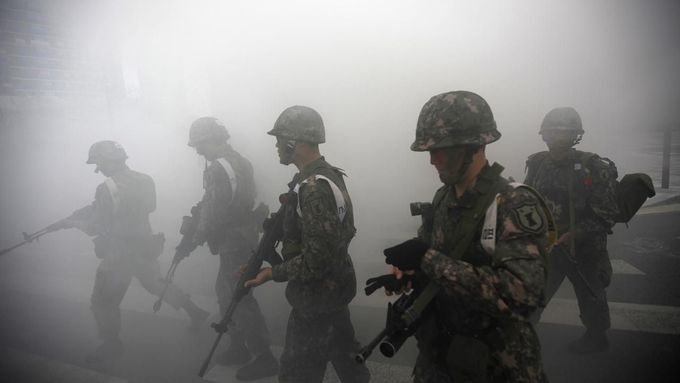 Americko-jihokorejské vojenské cvičení popudilo KLDR.