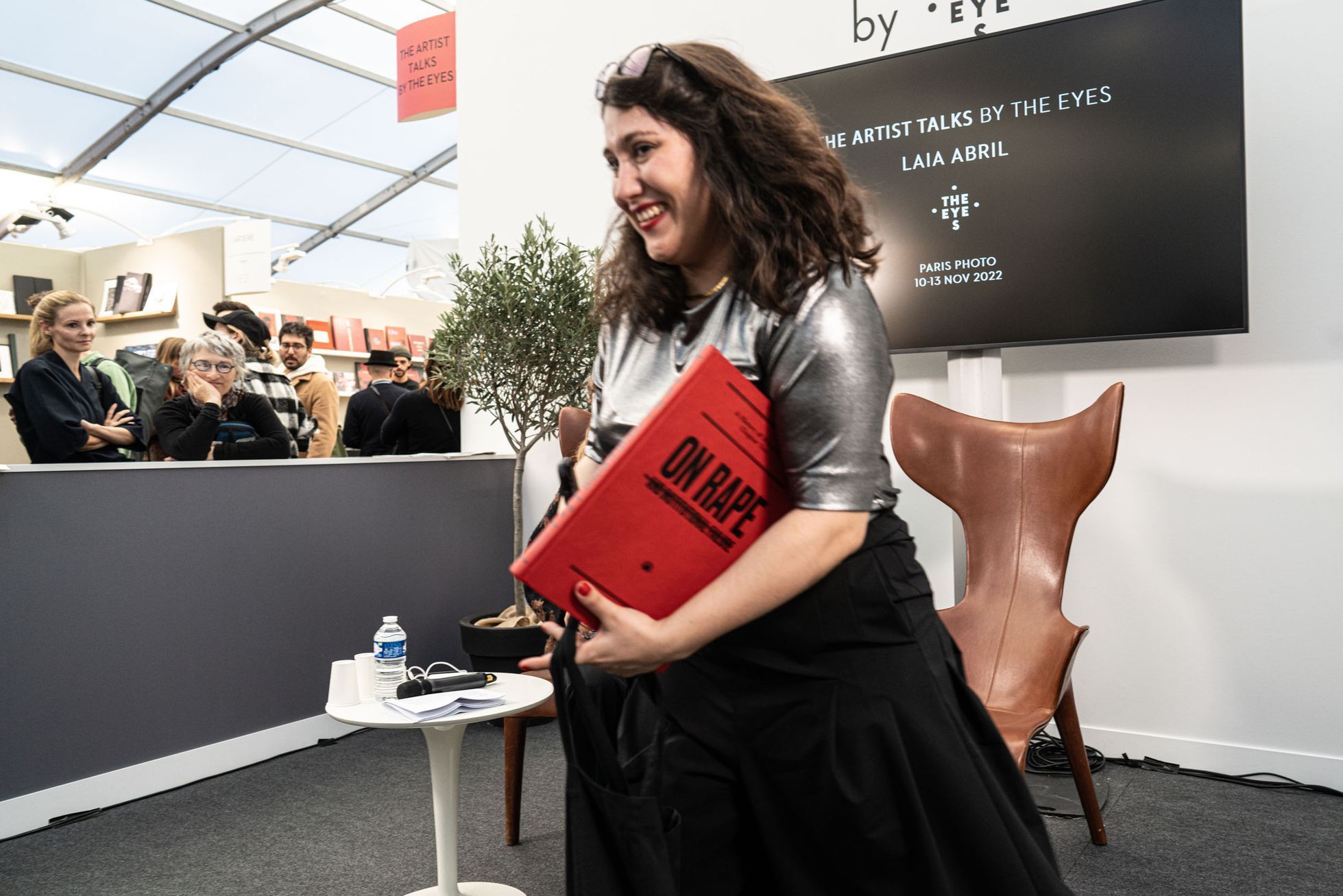 Fotoreportáž z mezinárodního fotografického veletrhu Paris Photo 2022