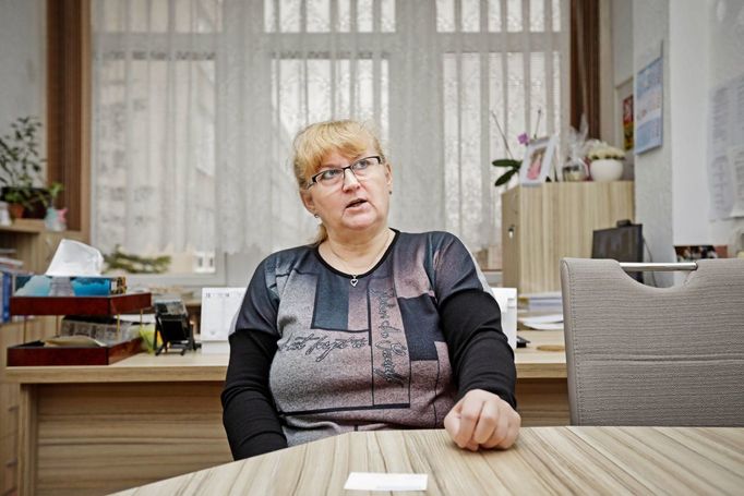 "Ještě v roce 2005 tu bylo dost dětí z běžné populace," vzpomíná ředitelka školy Miroslava Holubová.