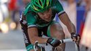 Francouzský cyklista Thomas Voeckler ze stáje Europcar dojíždí závod v desáté etapě Tour de France 2012.