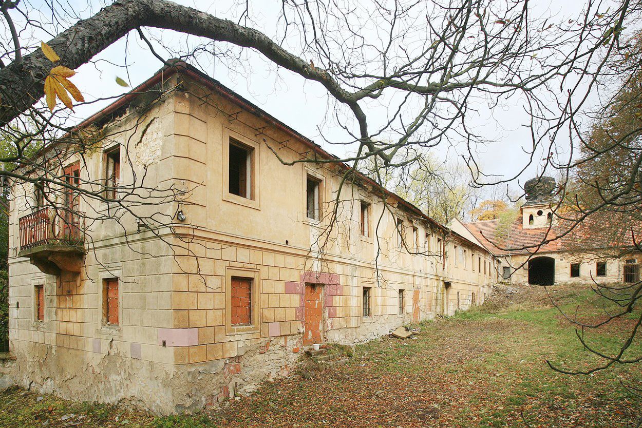 Jednorázové užití / Fotogalerie / Foto: Spása na obzoru. Upadající usedlost Cibulka v Praze změnila majitele