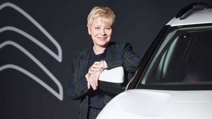 Přední evropskou automobilku opět povede žena. Linda Jacksonová bude šéfovat Peugeotu