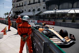 Lando Norris v McLarenu ve Velké ceně Monaka 2022