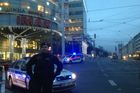 Policie kvůli bombě vyklidila nákupní centrum na Floře