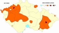 Stav suchých oblastí republiky, jak je zachycuje mapa z 19.7. Čím tmavší barva, tím je riziko sucha větší.
