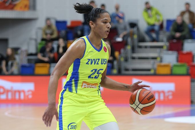 Alyssa Thomasová (USK Praha) v zápase Euroligy 2019-20 proti Jekatěrinburgu