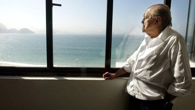 Foto: Loučení se zesnulým géniem moderní architektury Oscarem Niemeyerem