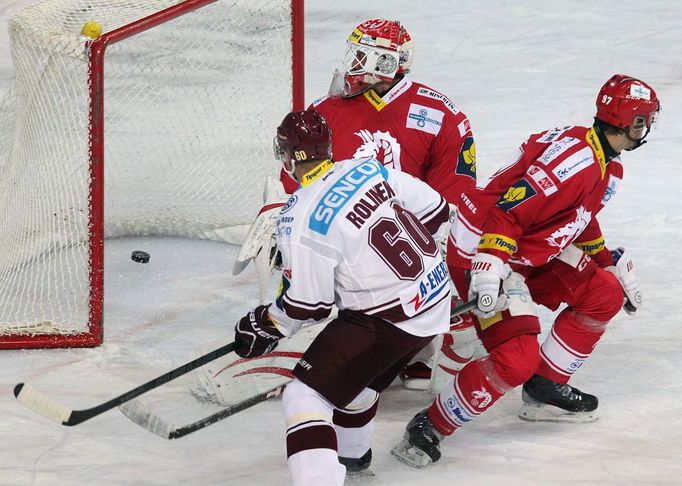 ELH, Sparta - Třinec: Tomáš Rolinek (60) dává gól