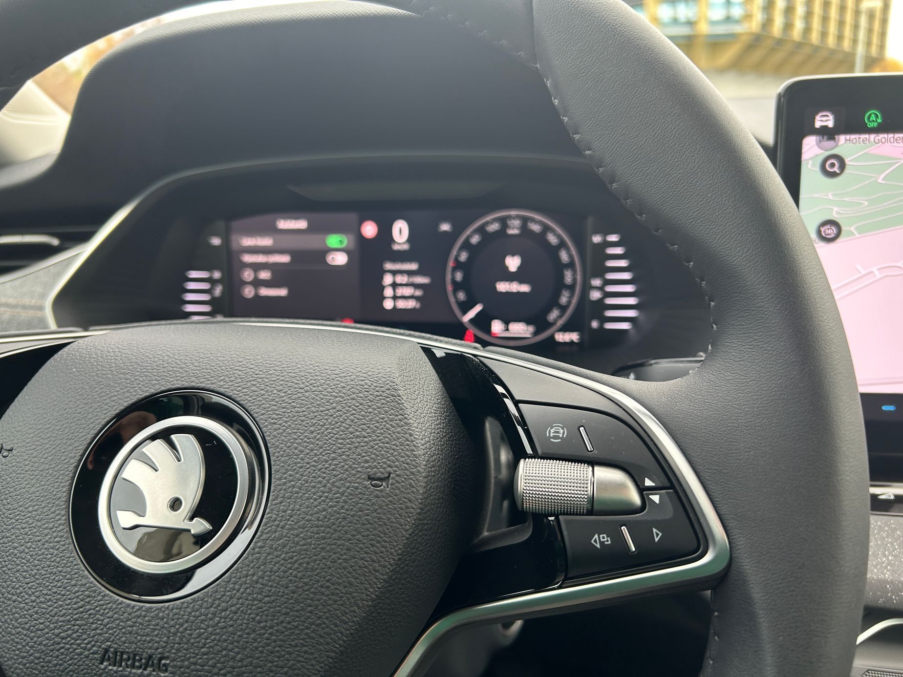Test Toyota Corolla vs. Škoda Octavia 2024