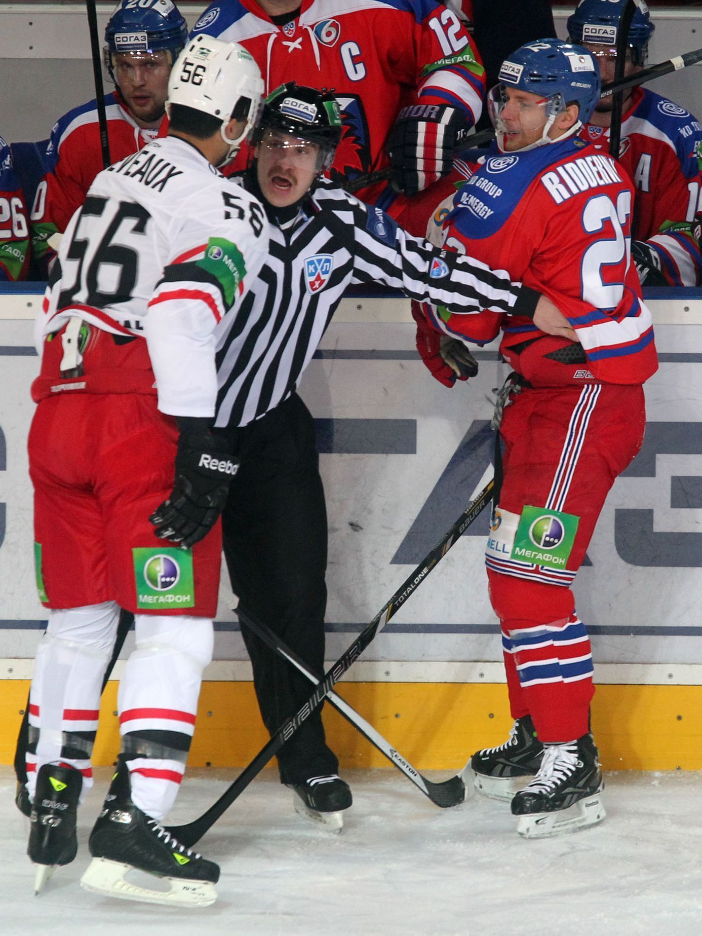 KHL, Lev Praha - Jekatěrinburg: Calle Ridderwall - Andre Deveaux