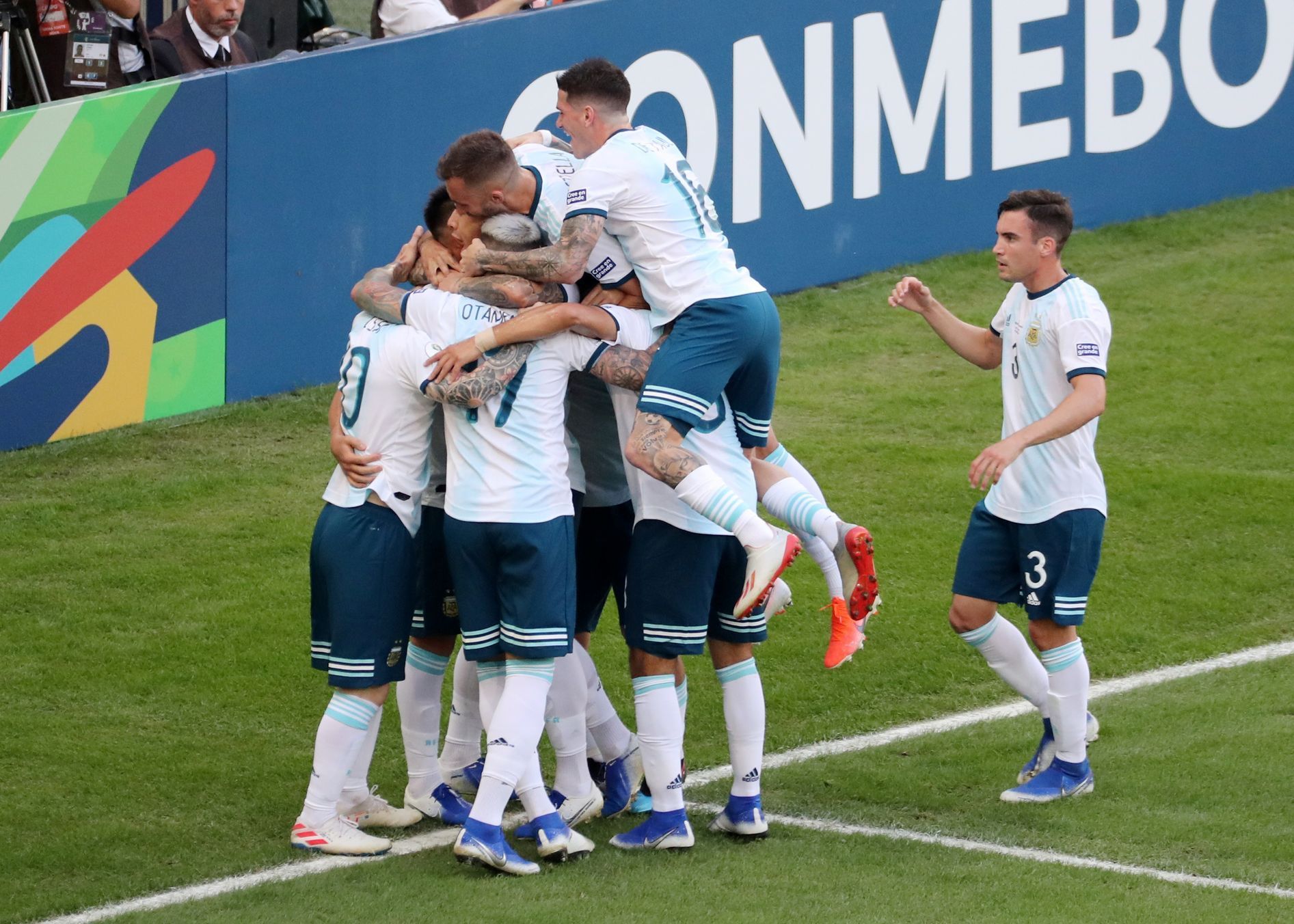 Čtvrtfinále Copy América 2019, Argentina - Venezuela: Argentinci slaví gól.