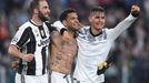 Gonzalo Higuain, Dani Alves a Paulo Dybala v semifinále LM 2017