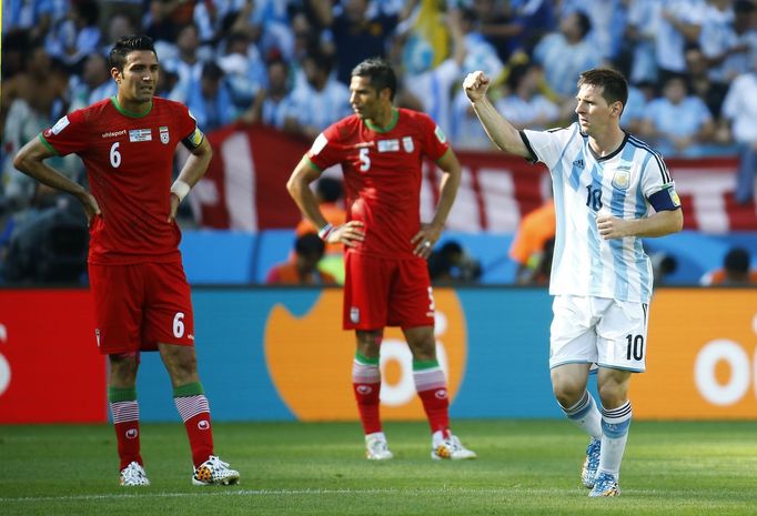 Lionel Messi se raduje z branky v utkání MS Argentina vs. Írán