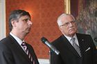 9. duben 2009 - Jak moc se těšíte? Vyjádřete to slovy statistika, žádal v žertu prezident Václav Klaus nového premiéra.