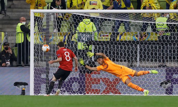 Soccer Football - Europa League Final - Villarreal v Manchester United - Polsat Plus Arena Gdansk, Gdansk, Poland - May 26, 2021 Manchester United's Juan Mata scores a pe