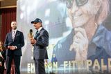 Emerson Fittipaldi je mezi tuzemskými fanoušky dodnes legendou - jen si vzpomeňte na hlášku "Jezdíš jako Fittipaldi!". Loni obdržel Zlatý volant jako Osobnost světového motorsportu v kategorii automobilů.
