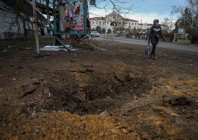 Rusko ostřeluje ukrajinský Cherson. Fotografie byla pořízena 27. prosince 2023.